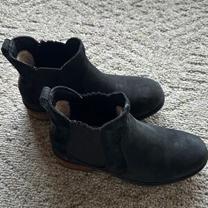 UGG Black Ankle Boots with sheepskin lining throughout!